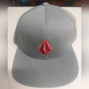 Volcom flat bill hat - New without tag